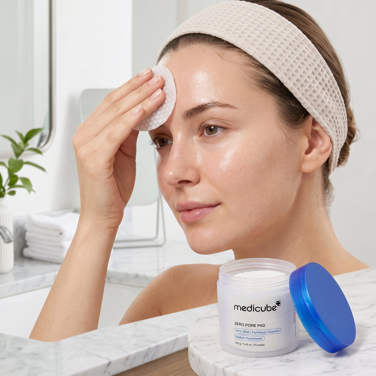 Medicube Zero Pore Pad 2.0 – Korean Dual-Textured Pore Tightening & Exfoliating Pads