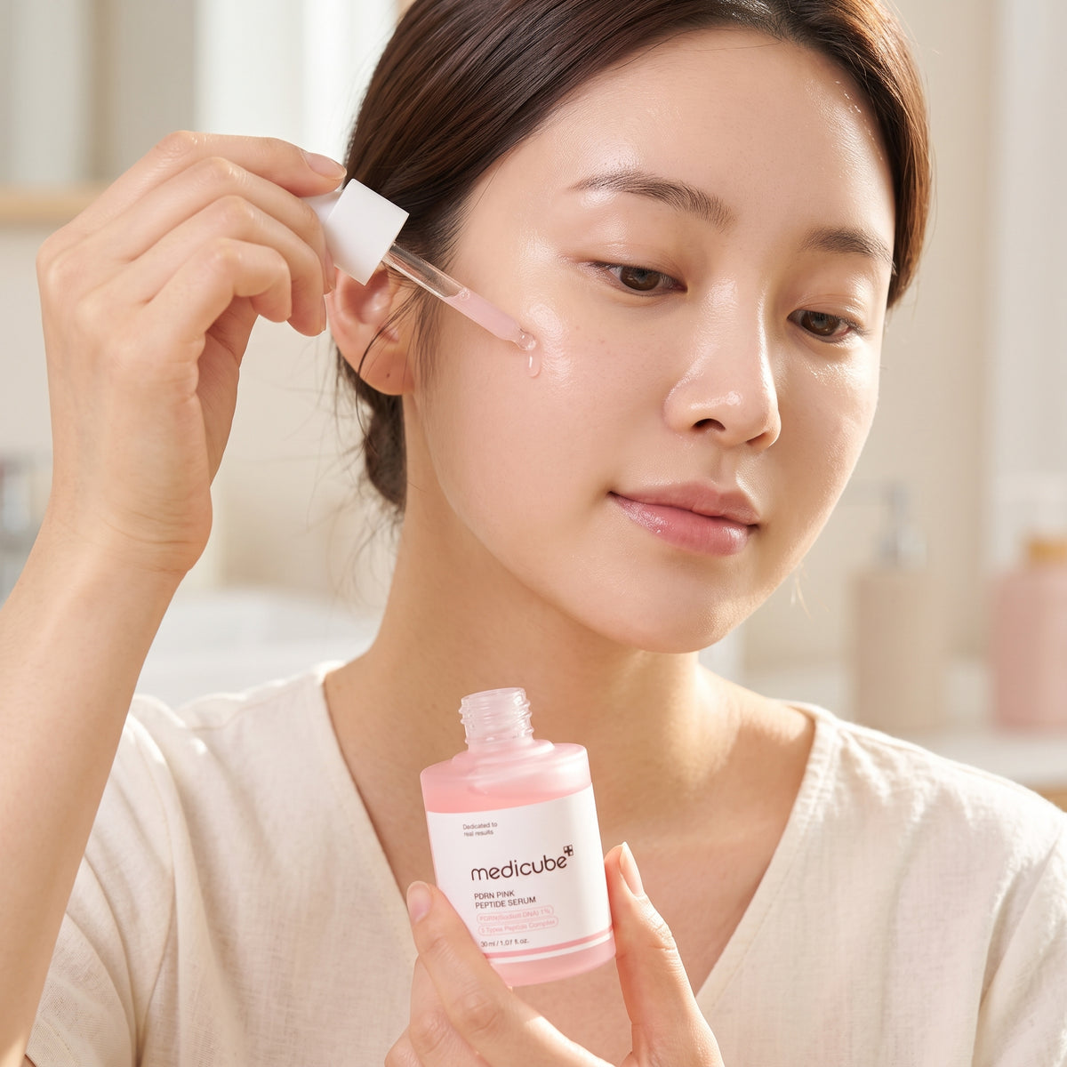 Medicube PDRN Pink Peptide Serum 30ml | With 1% Sodium DNA & 5 Types Peptide Complex for Anti-Aging
